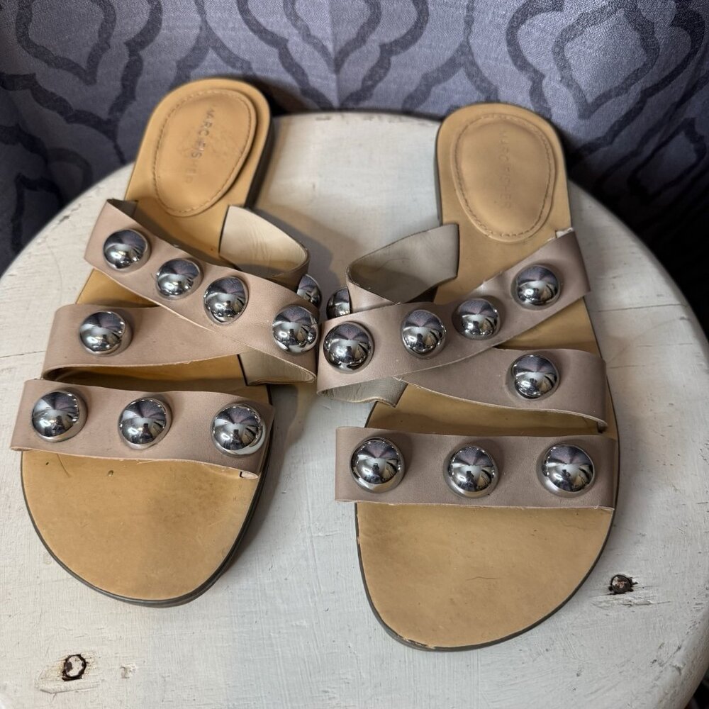 Marc Fisher Sandals 7.5 Metal Grommet Slip On Beige Silver
